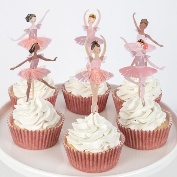 BALLERINE-CUPCAKE-KIT-3-600x600